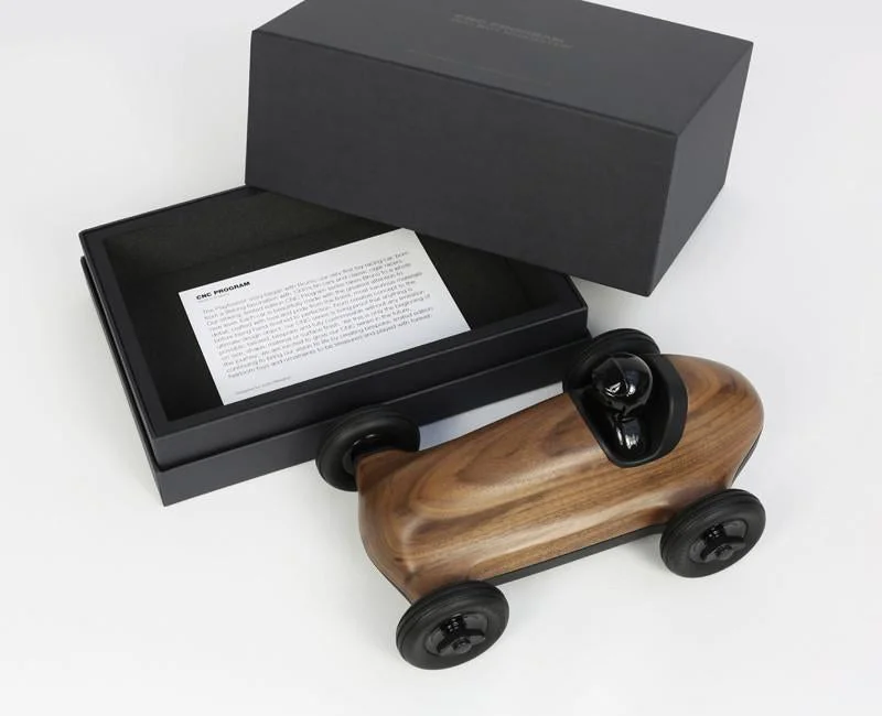 Car customization options for personalized vehicles Playforever Walnuss Roadster Deluxe Car customization options for personalized vehicles Playforever Walnuss Roadster Deluxe