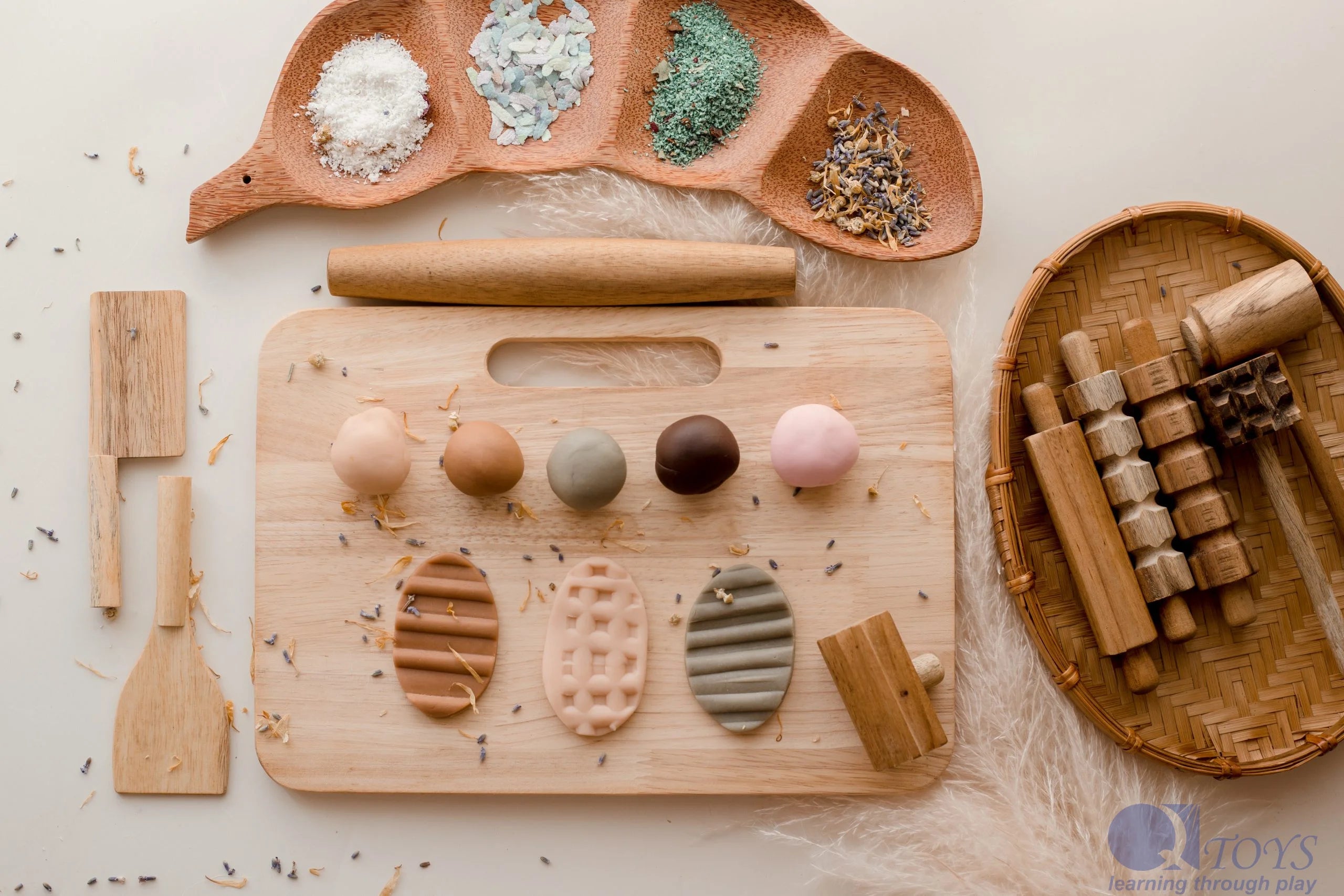 Wooden play spaceships for space exploration play​ Wooden Play Dough Kit