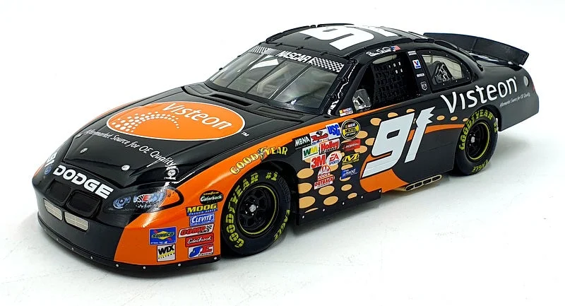 Action 1/24 Scale 403241 - 2004 Dodge Intrepid Visteon NASCAR #91
