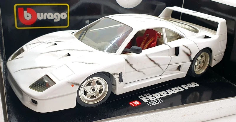 Burago 1/18 Scale Diecast 3022 - Ferrari F40 1987 - White With Stripes
