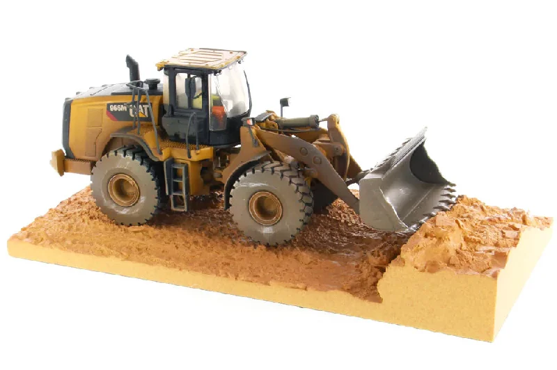 Natural - history - museum model toys for wildlife displays Caterpillar 966M Medium Wheel Loader (85703) Natural - history - museum model toys for wildlife displays Caterpillar 966M Medium Wheel Loader (85703)