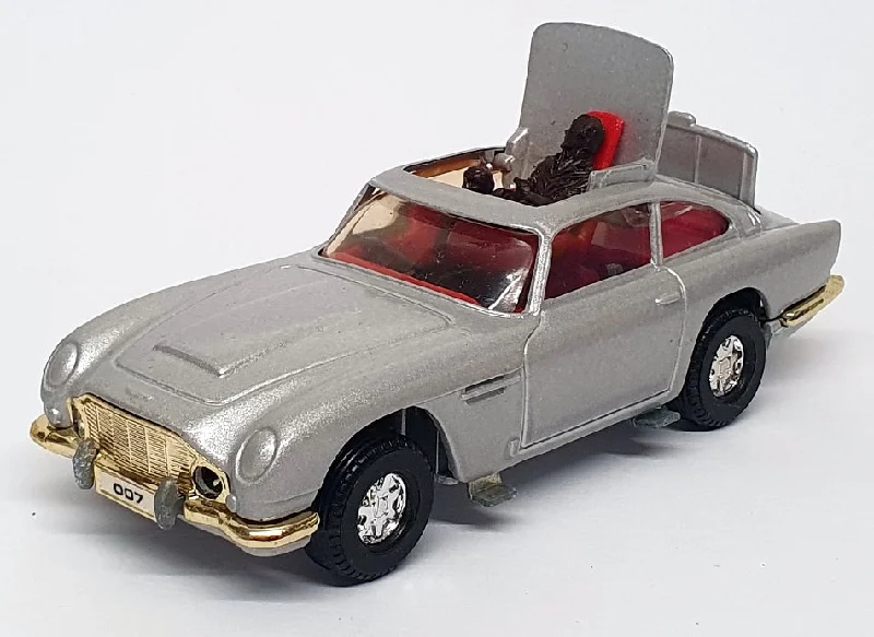 Corgi 1/36 Scale 94060 - James Bond 007 Aston Martin - Silver