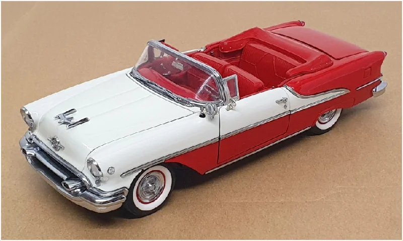 Danbury Mint 1/24 Scale 195-40 - 1955 Oldsmobile Super 88 Conv Red/White