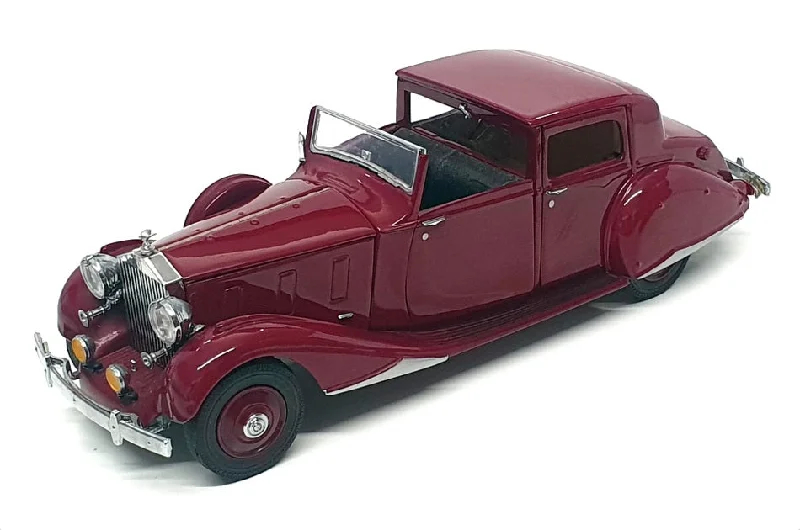 Danbury Mint 1/24 Scale DRR1938 - 1938 Rolls Royce Phantom III - Burgundy