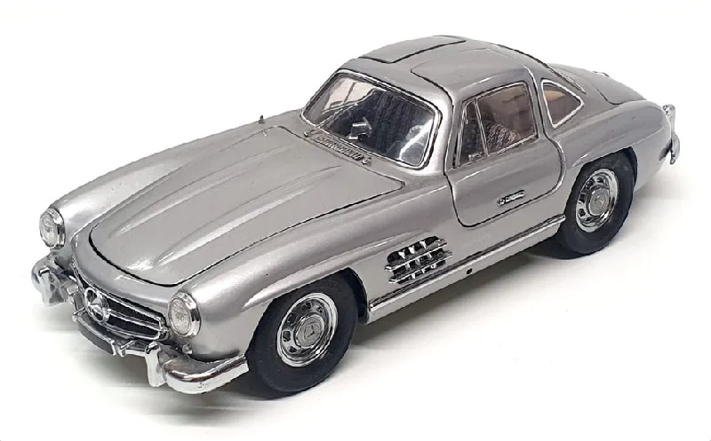 Franklin Mint 1/24 Scale B11KC49 - 1954 Mercedes Benz 300SL - Silver