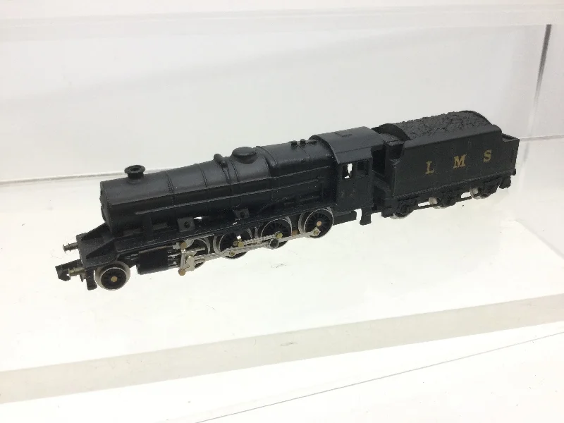 Graham Farish 1901 N Gauge LMS Black Class 8F 8233