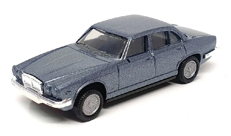 Herpa 1/87 Scale 3020 - Jaguar XJ6 - Met Blue