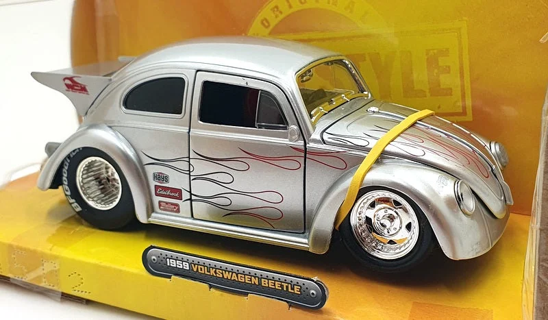 Jada 1/24 Scale Diecast 53045 - 1959 Volkswagen Beetle - Silver