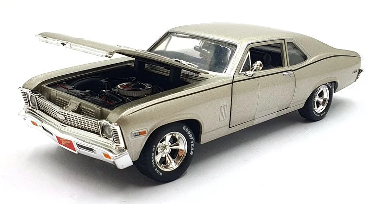 Johnny Lightning 1/24 Scale 53573 - 1969 Chevrolet Nova SS - Champagne