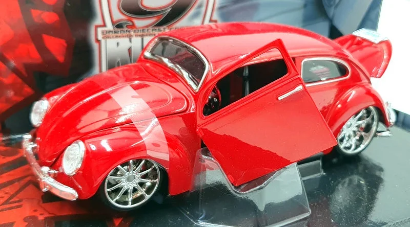 Maisto 1/24 Scale Diecast 31023 - Volkswagen Beetle V Bugz - Red