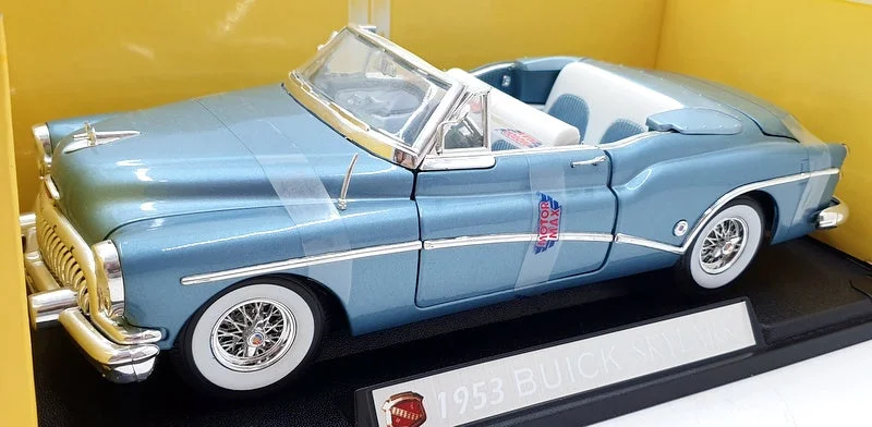 Motor Max 1/18 Scale Diecast 73100 - 1953 Buick Skylark - Blue
