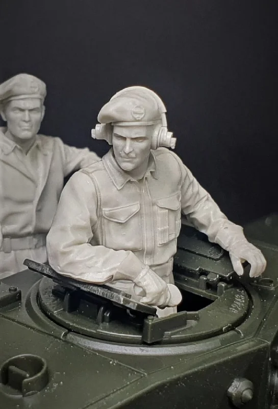 Panzerart WW2 British tank commander coverall 1/35 scale resin figure kit