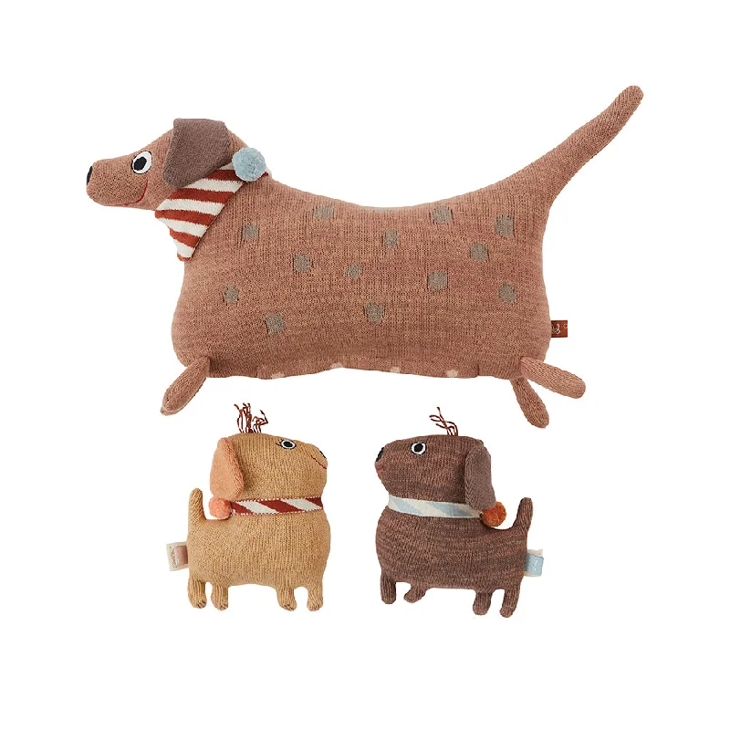 Plush toys for historians with historical - figure - inspired looks Hunsi Dog with two puppies Coco & Max Plush toys for historians with historical - figure - inspired looks Hunsi Dog with two puppies Coco & Max
