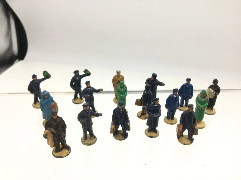 Job Lof Hornby Dublo OO Gauge Cast Metal Figures