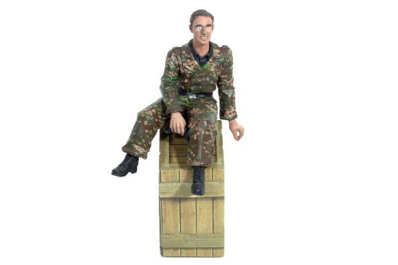Torro 1/16 Scale Figure Radio Operator Sitting