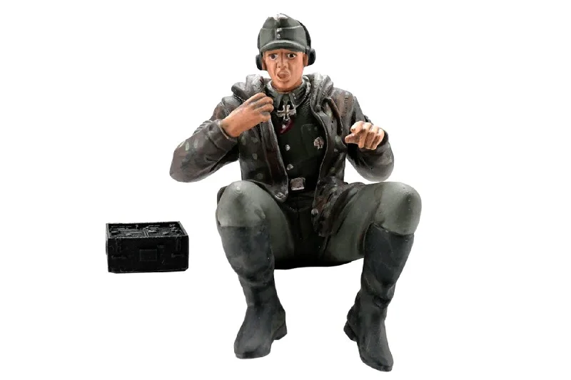 Torro 1/16 Scale Figure Schwimmwagen Radio Operator Winter