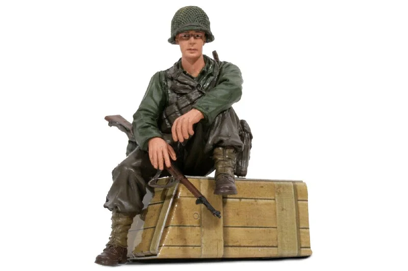 Torro 1/16 Scale Figure U.S. Private 1st Class Infantry Sitting