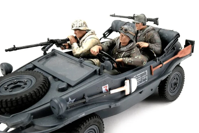 Torro 1/16 Scale Figures Schwimmwagen Crew Set Winter